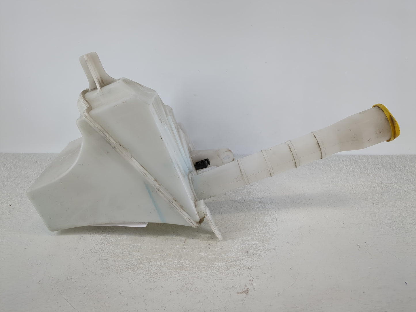 2008-2011 Mercury Mariner Windshield Washer Fluid Reservoir Bottle Oem - Oemusedautoparts1.com