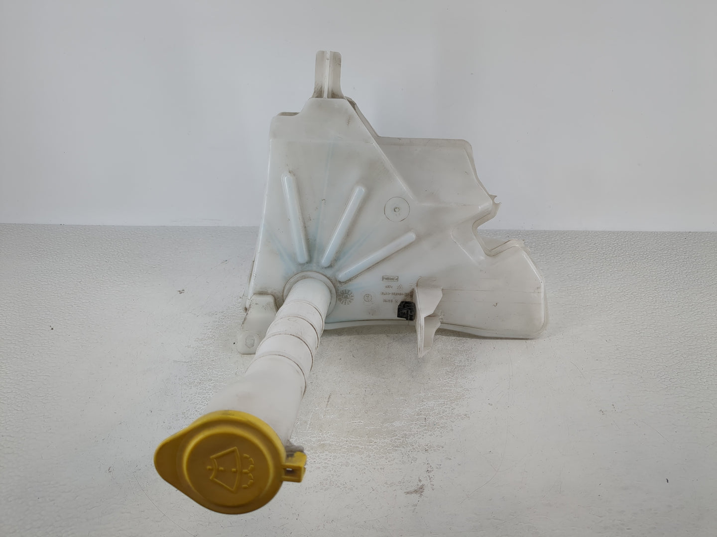 2008-2011 Mercury Mariner Windshield Washer Fluid Reservoir Bottle Oem - Oemusedautoparts1.com