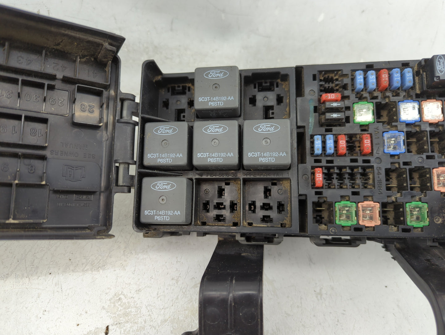 2010-2011 Mercury Milan Fusebox Fuse Box Panel Relay Module P/N:6E5T-14A003-AB Fits Fits 2010 2011 2012 OEM Used Auto Parts 