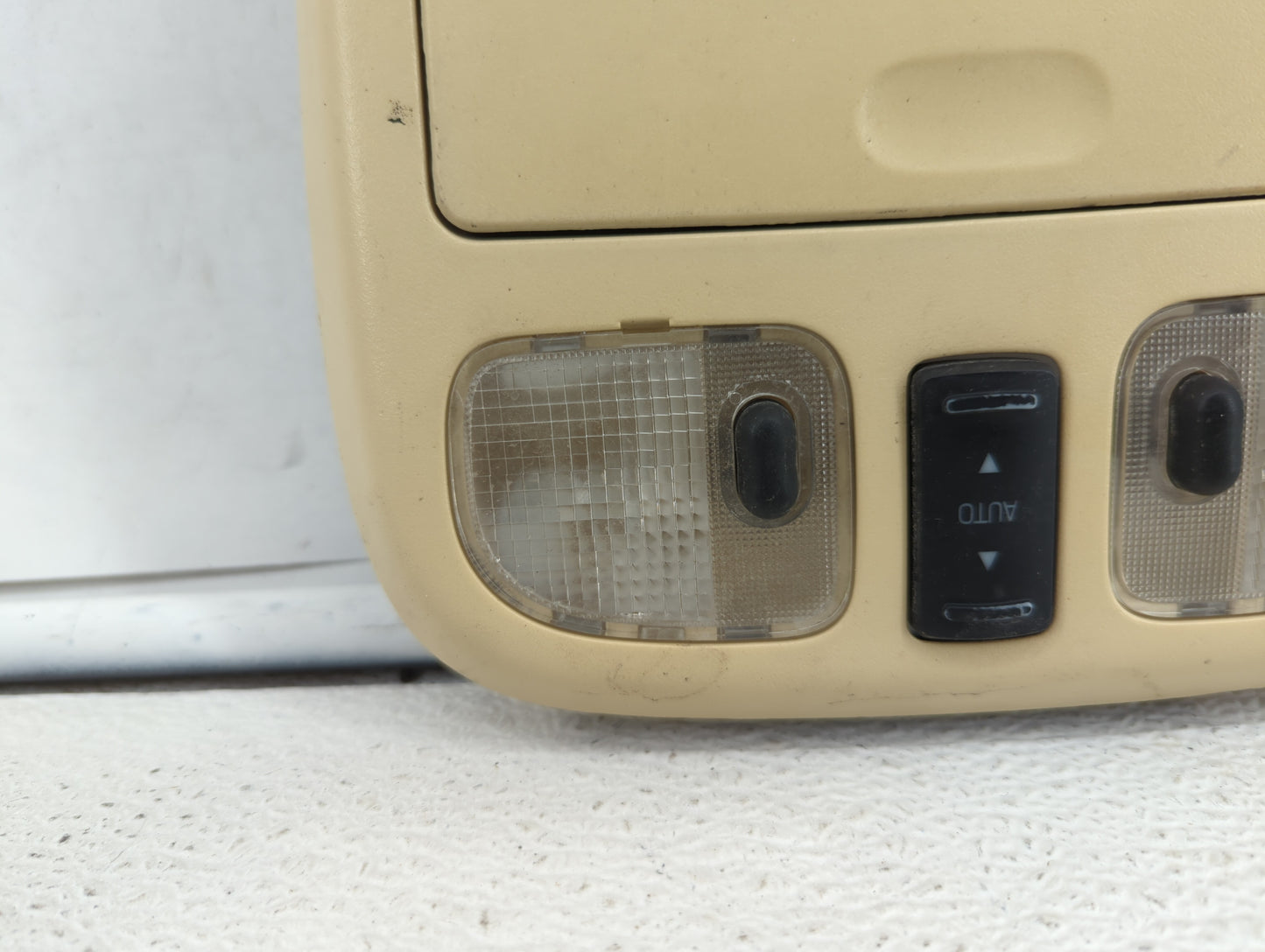 2010-2011 Mercury Milan Overhead Roof Console Tan - Oemusedautoparts1.com