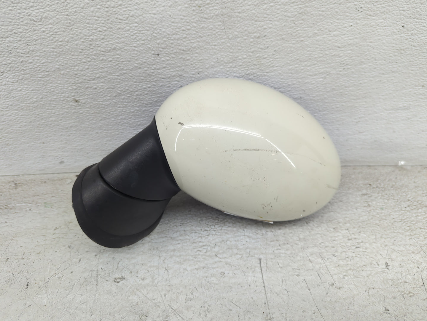 2011 Mini Clubman Driver Side View Mirror - Left Door Mirror OEM Used - Oemusedautoparts1.com
