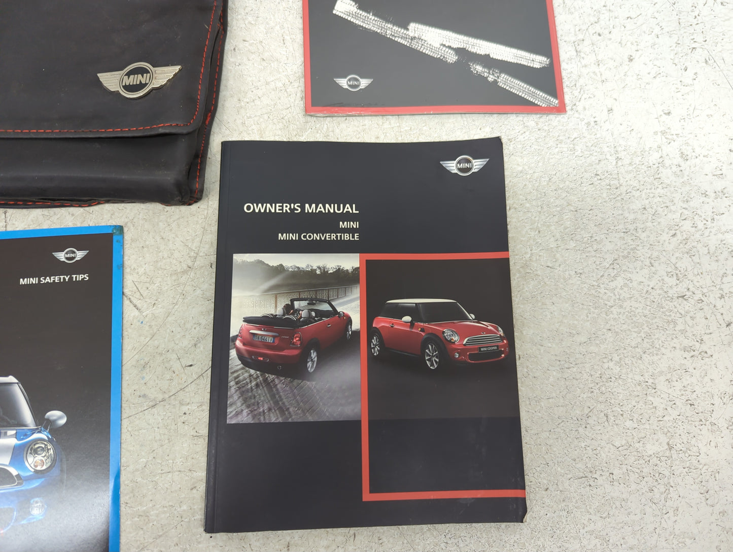 2011 Mini Cooper Owners Manual Book Guide P/N:01402605657 OEM Used Auto Parts - Oemusedautoparts1.com