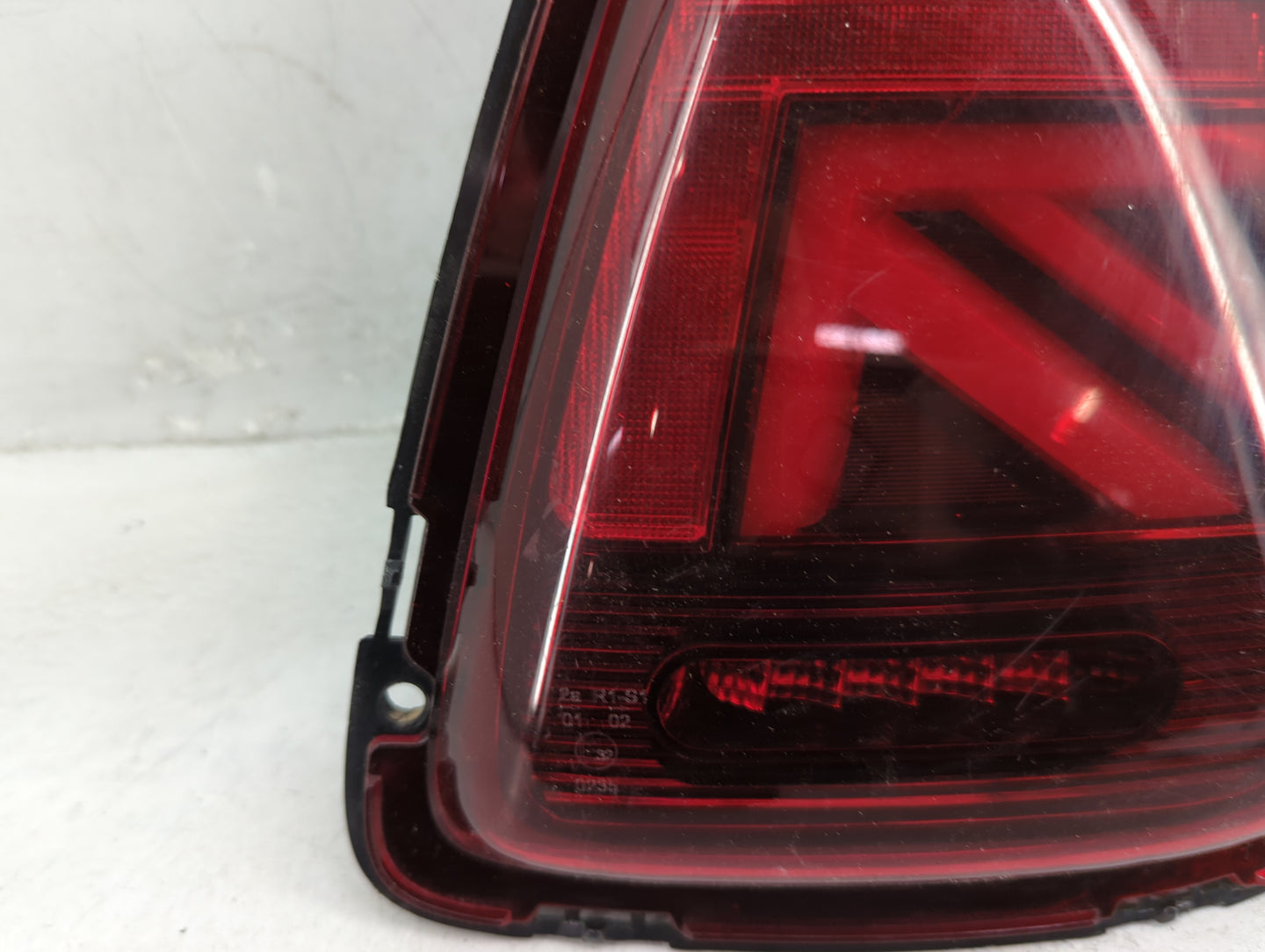 2011 Mini Cooper Tail Light Assembly Passenger Right OEM P/N:YAB-MN-0327-H Fits OEM Used Auto Parts - Oemusedautoparts1.com
