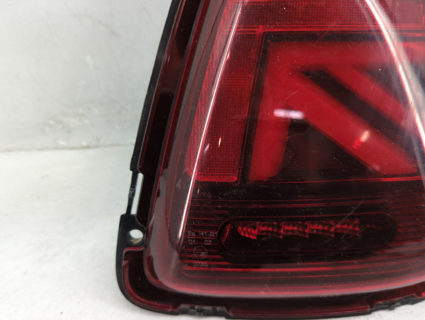 2011 Mini Cooper Tail Light Assembly Passenger Right OEM P/N:YAB-MN-0327-H Fits OEM Used Auto Parts - Oemusedautoparts1.com