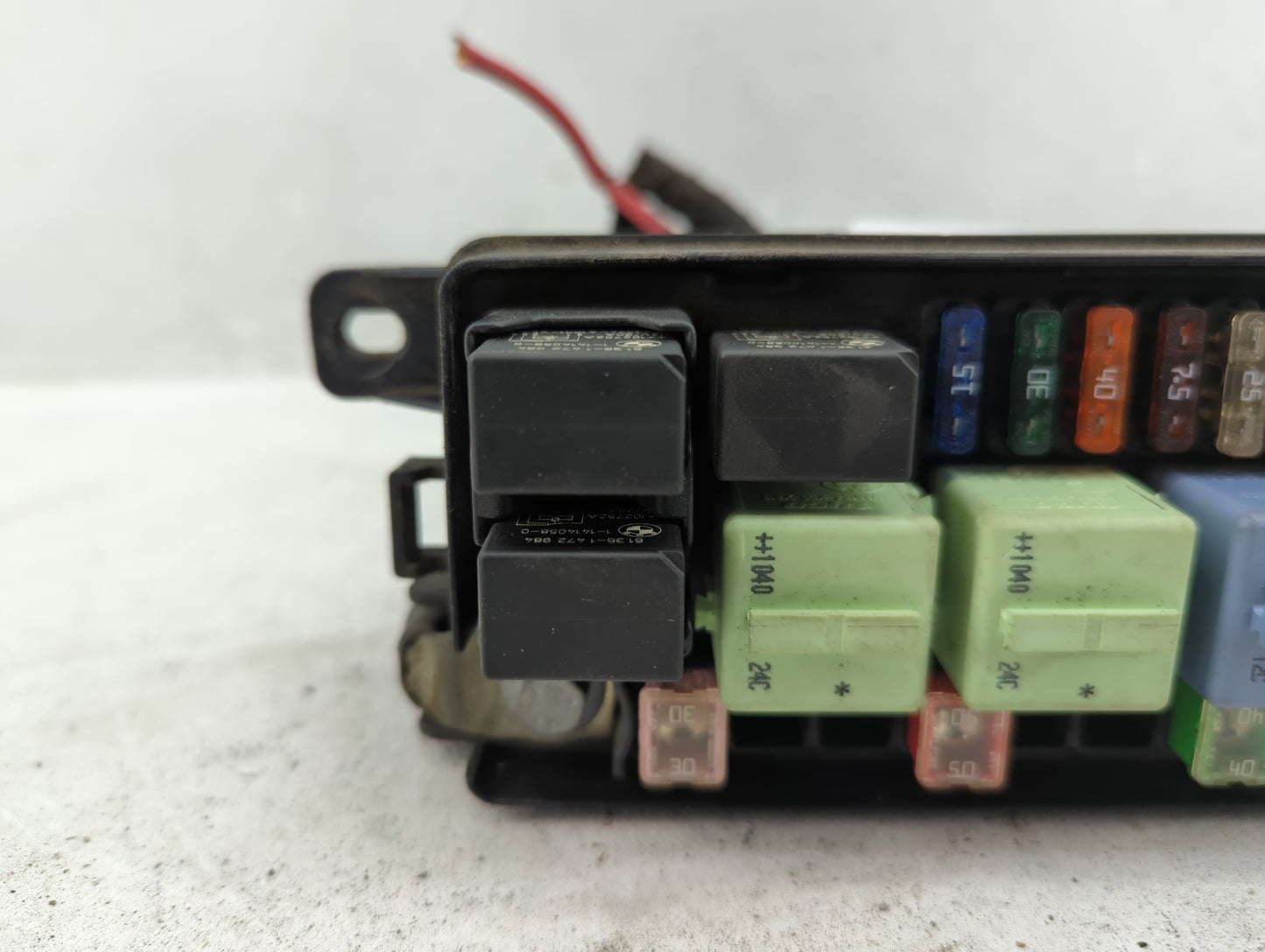 2010-2011 Mini Cooper Fusebox Fuse Box Panel Relay Module P/N:142664 10 9213374-01 Fits Fits 2010 2011 OEM Used Auto Parts -