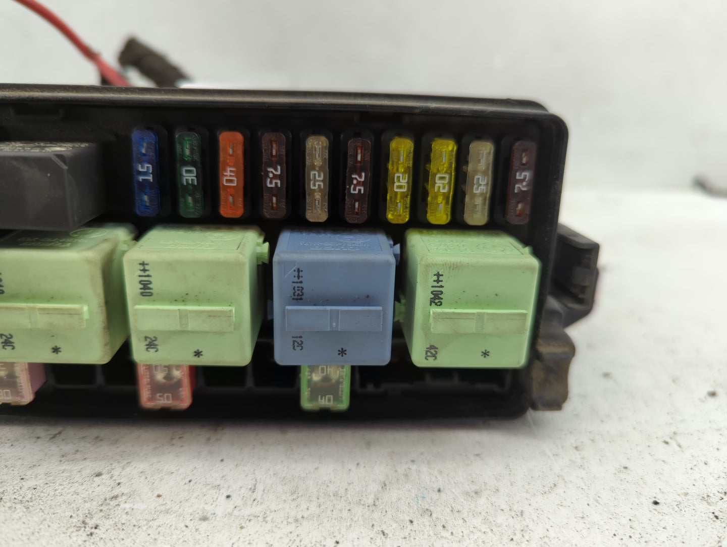 2010-2011 Mini Cooper Fusebox Fuse Box Panel Relay Module P/N:142664 10 9213374-01 Fits Fits 2010 2011 OEM Used Auto Parts -