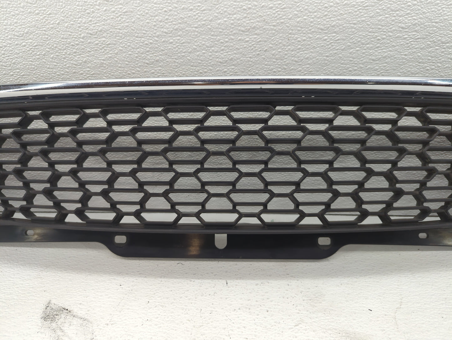 2011-2014 Mini Cooper Front Grille Bumper Not Included - Oemusedautoparts1.com