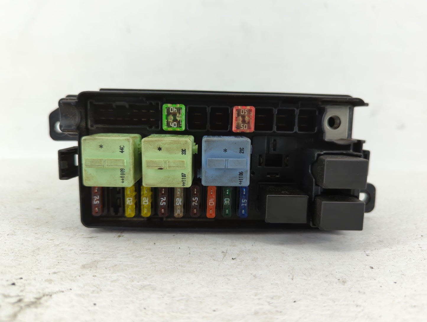 2010-2011 Mini Cooper Fusebox Fuse Box Panel Relay Module P/N:9240943 9213372, 3455527 Fits Fits 2010 2011 OEM Used Auto Par