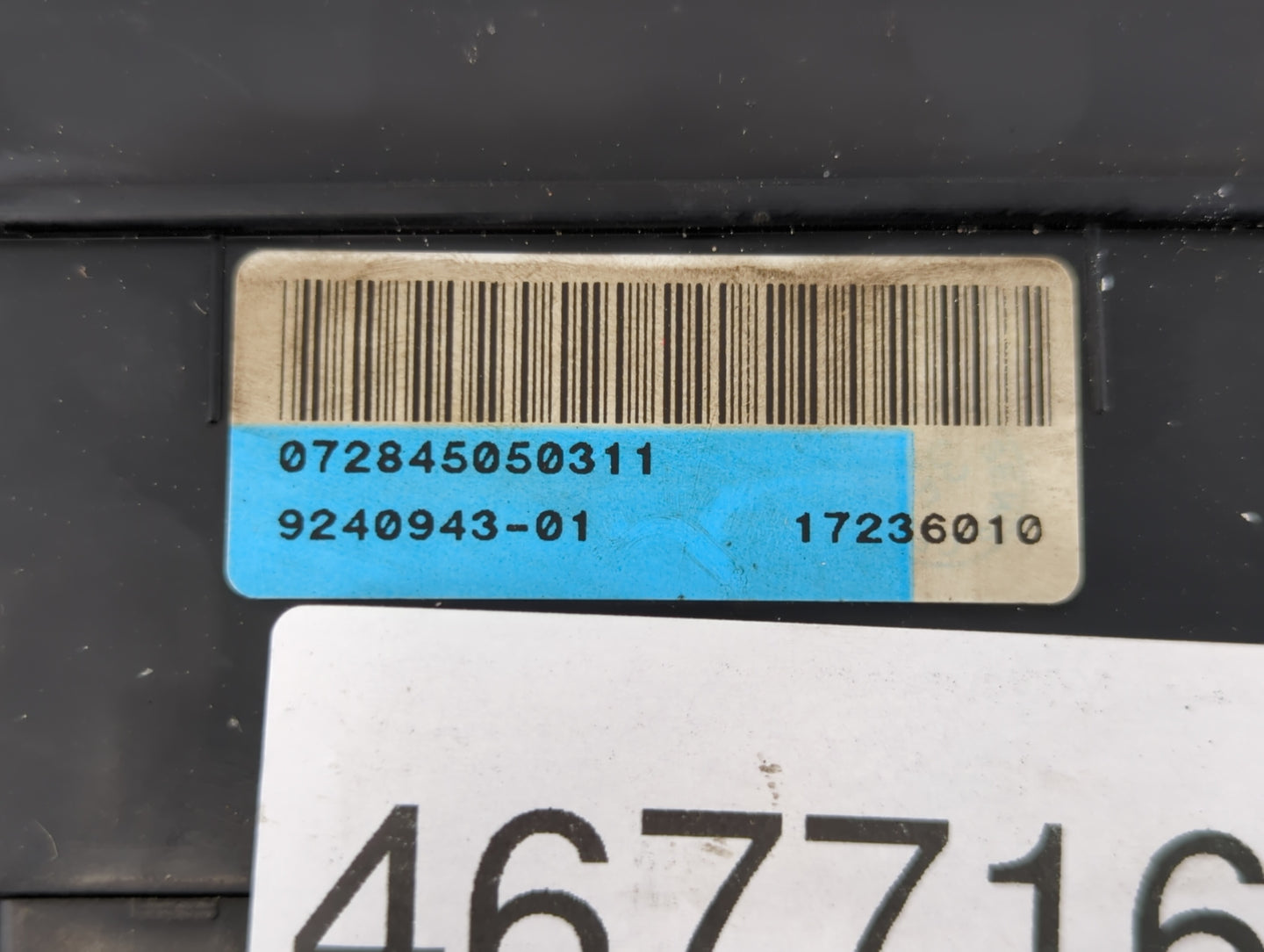 2010-2011 Mini Cooper Fusebox Fuse Box Panel Relay Module P/N:9240943 9213372, 3455527 Fits Fits 2010 2011 OEM Used Auto Par