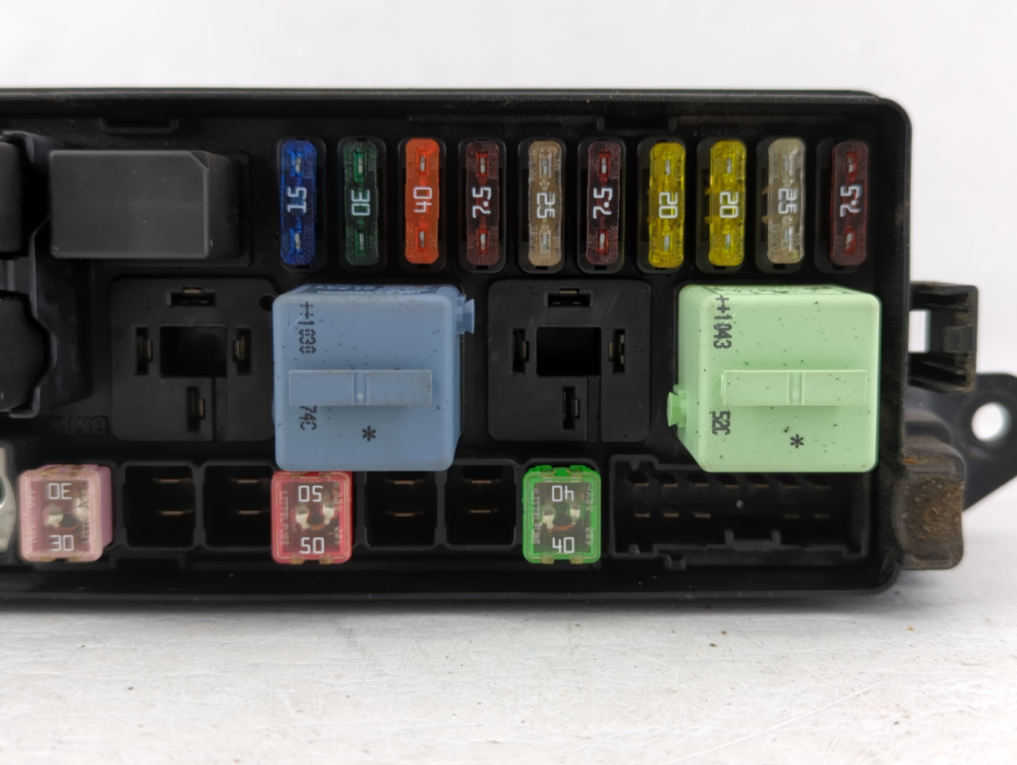 2011 Mini Cooper Fusebox Fuse Box Panel Relay Module P/N:9213372-02 Fits OEM Used Auto Parts - Oemusedautoparts1.com