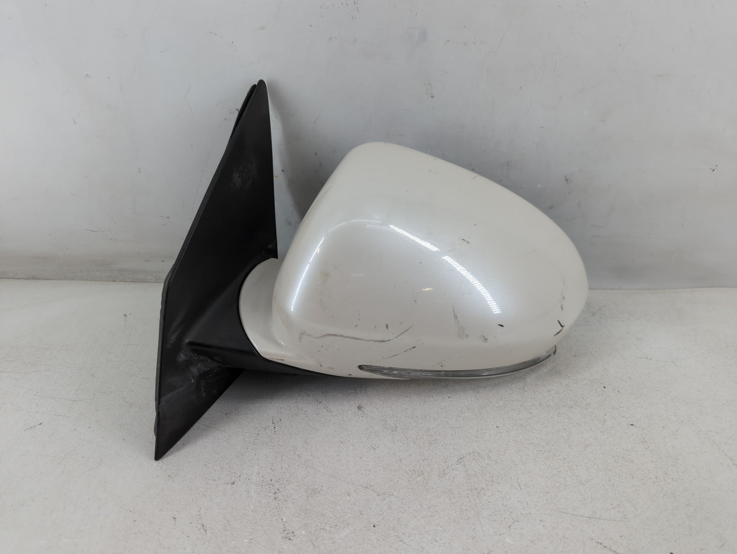 2011 Mini Cooper Countryman Driver Side View Mirror - Left Door Mirror OEM Used - Oemusedautoparts1.com