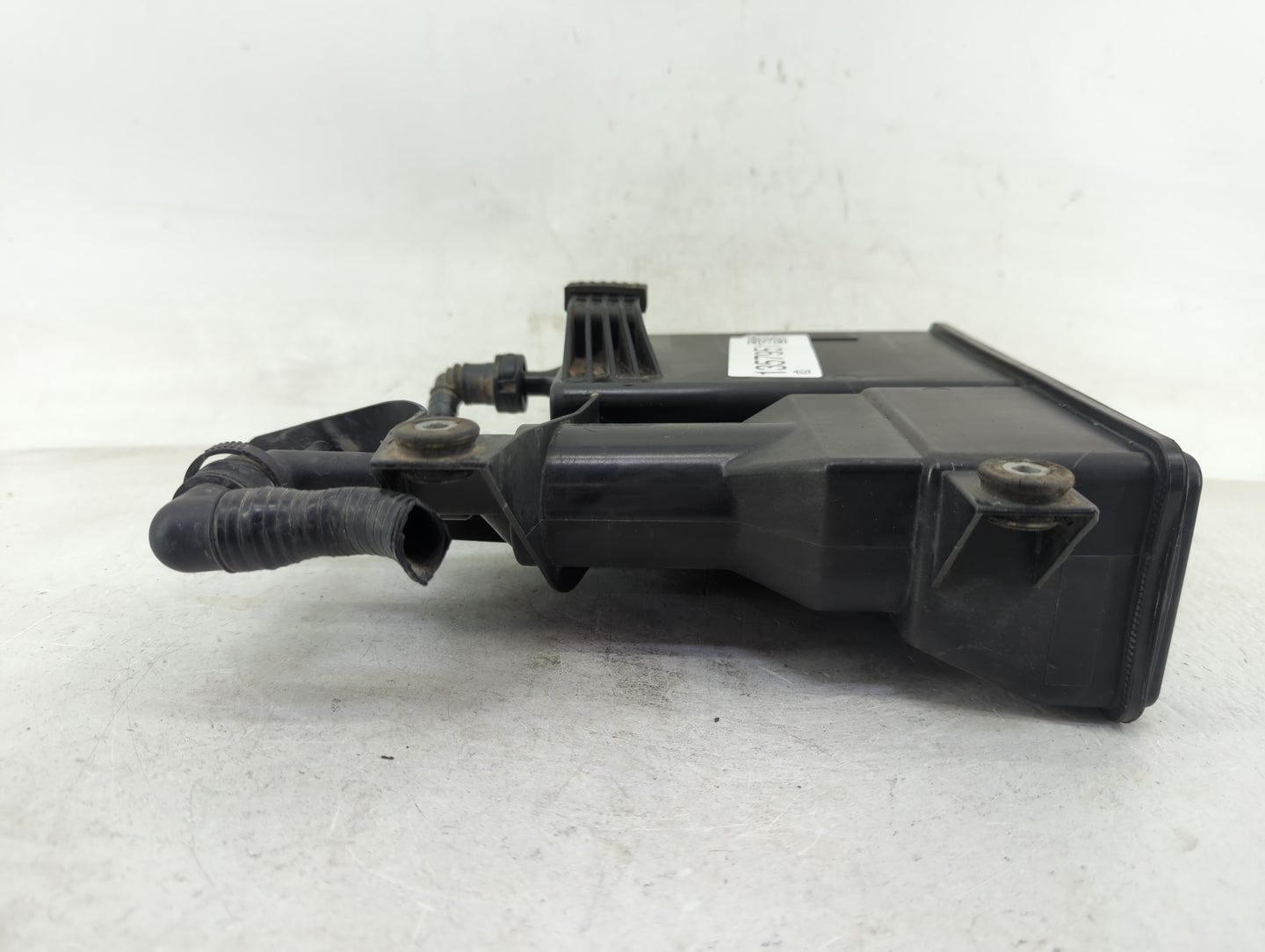 2011 Mini Cooper Countryman Fuel Vapor Charcoal Canister - Oemusedautoparts1.com