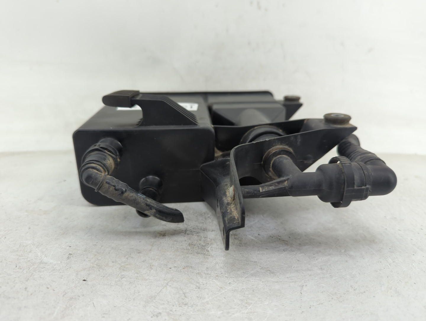 2011 Mini Cooper Countryman Fuel Vapor Charcoal Canister - Oemusedautoparts1.com