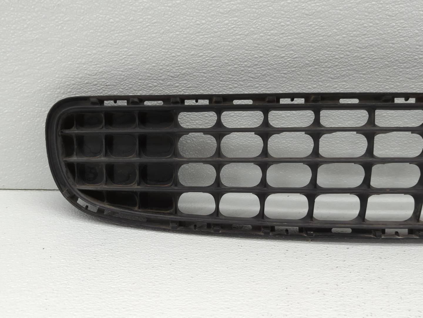 2011-2016 Mini Cooper Countryman Front Grille Bumper Not Included - Oemusedautoparts1.com
