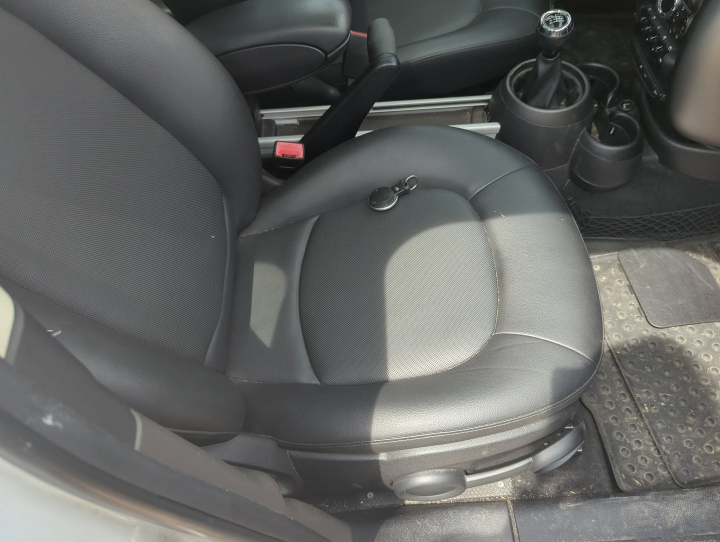 2011-2016 Mini Cooper Countryman Passenger Front Seat Oem - Oemusedautoparts1.com