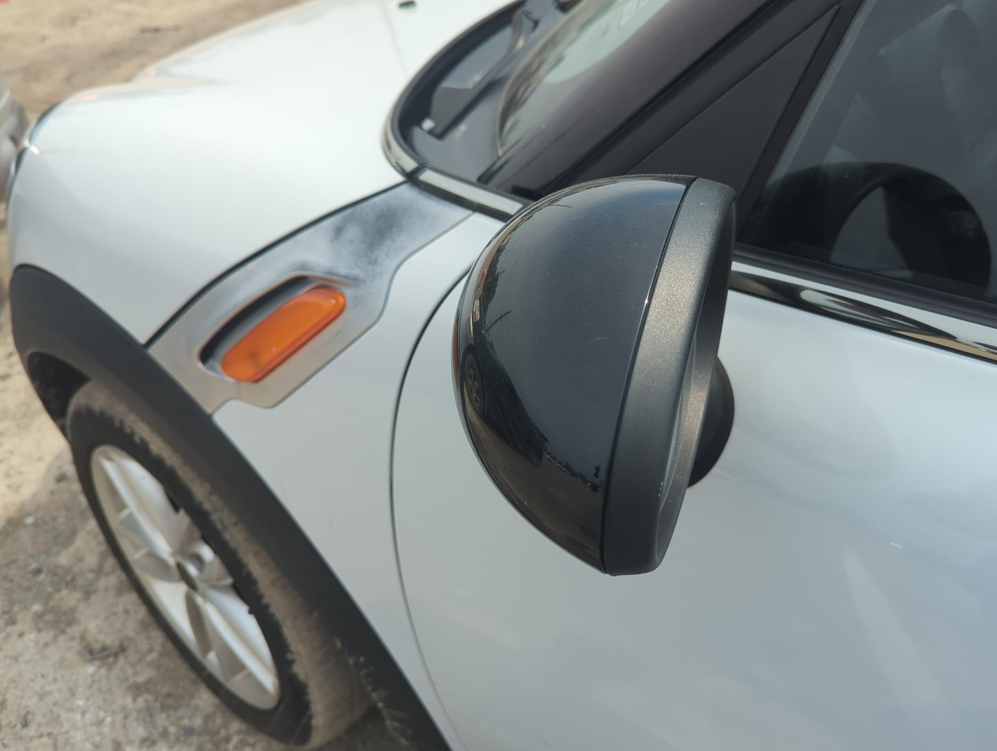 2011-2013 Mini Cooper Countryman Driver Side View Mirror - Left Door Mirror OEM Used - Oemusedautoparts1.com