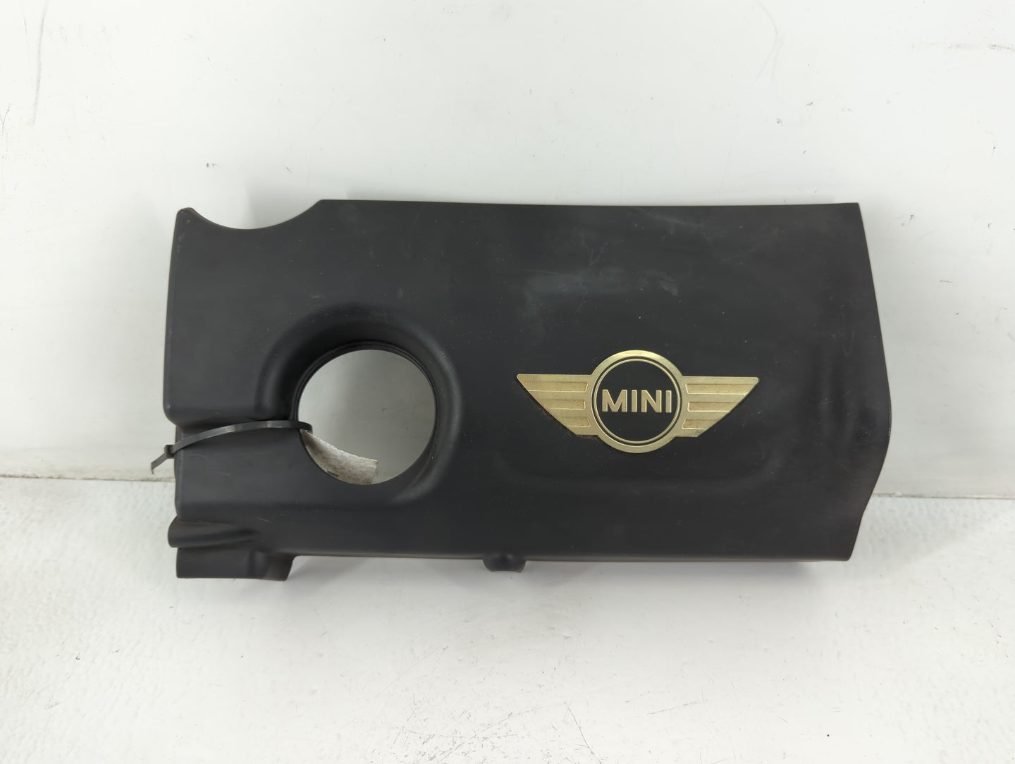 2011 Mini Cooper Countryman Engine Cover - Oemusedautoparts1.com
