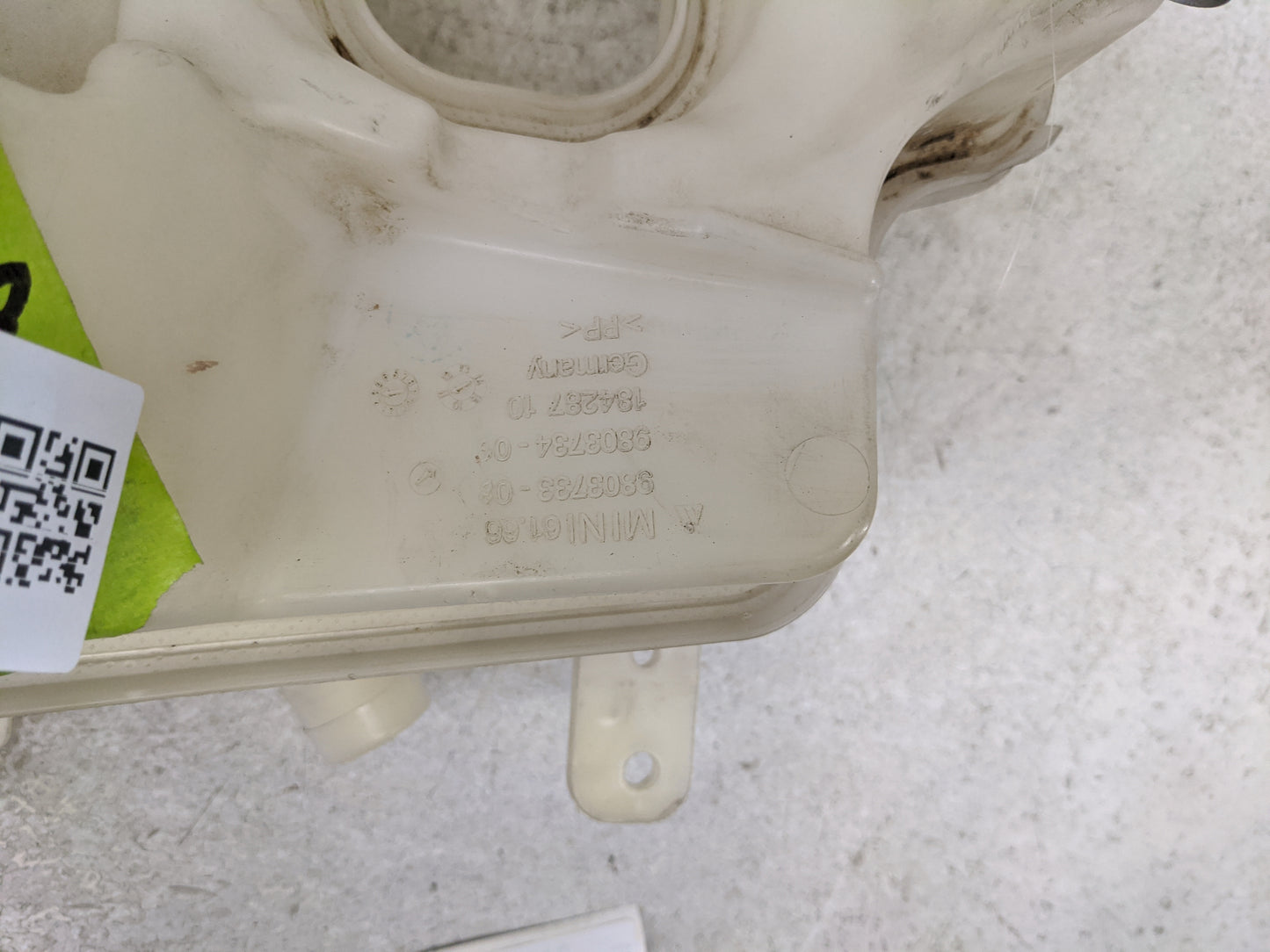 Mini Countryman Windshield Washer Fluid Reservoir Bottle Oem - Oemusedautoparts1.com