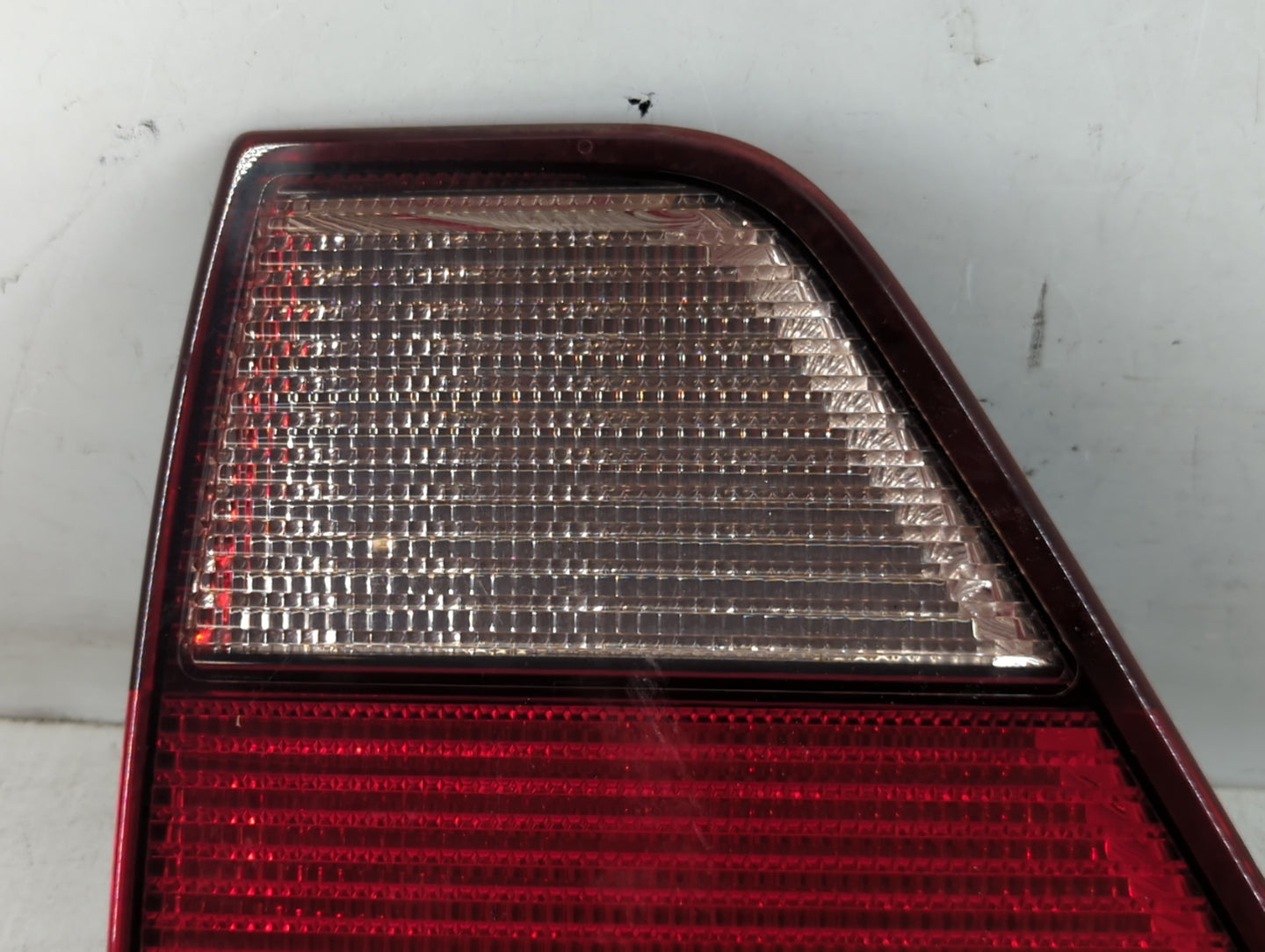 2011 Mitsubishi Endeavor Tail Light Assembly Passenger Right OEM P/N:5817A142 Fits OEM Used Auto Parts - Oemusedautoparts1.c