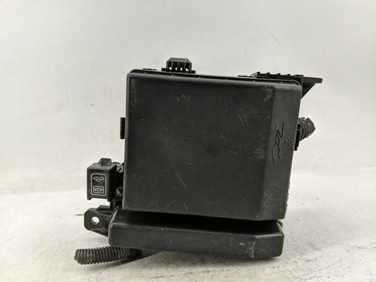 2004-2011 Mitsubishi Endeavor Fusebox Fuse Box Panel Relay Module Fits OEM Used Auto Parts - Oemusedautoparts1.com