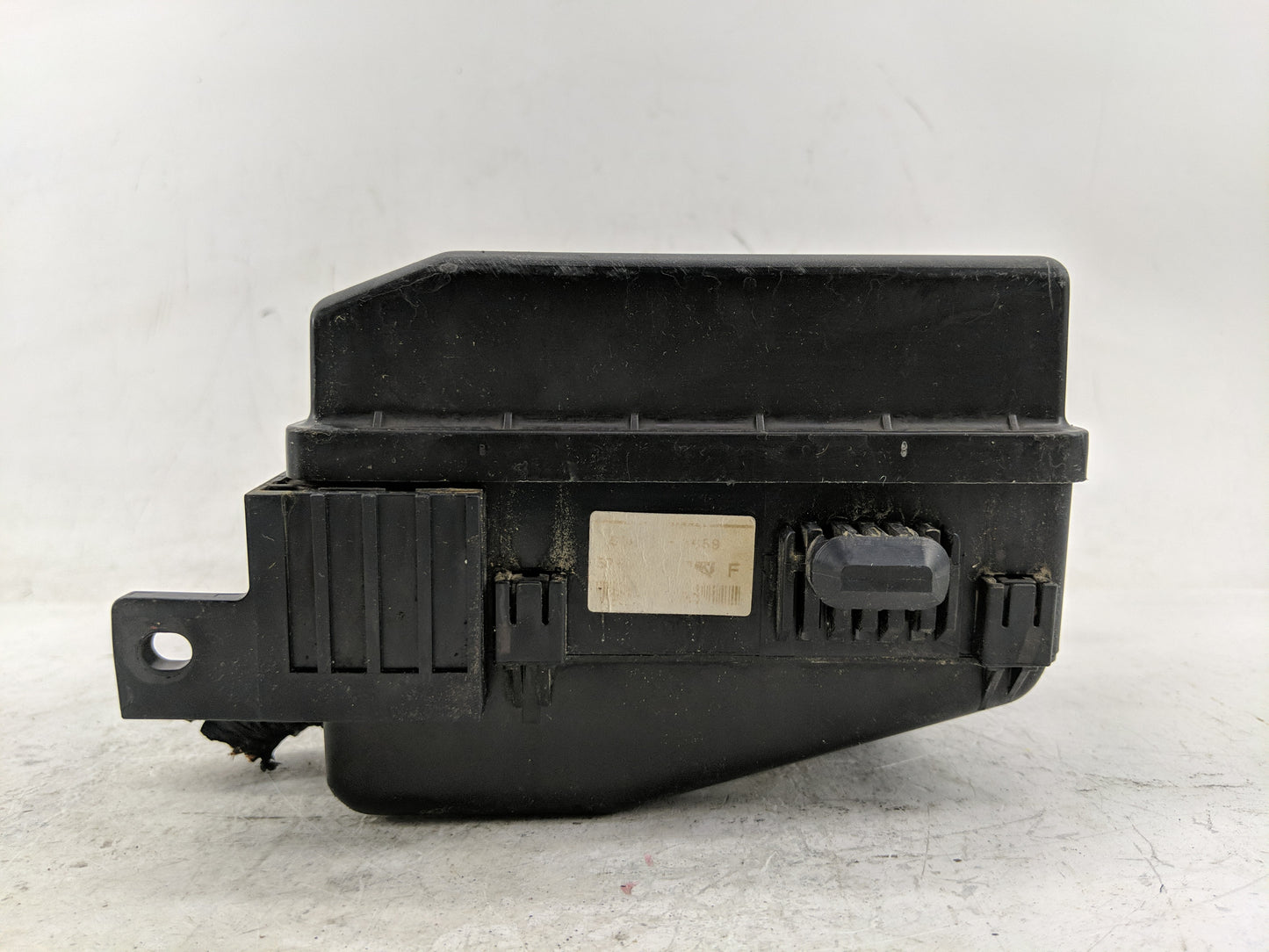 2004-2011 Mitsubishi Endeavor Fusebox Fuse Box Panel Relay Module Fits OEM Used Auto Parts - Oemusedautoparts1.com