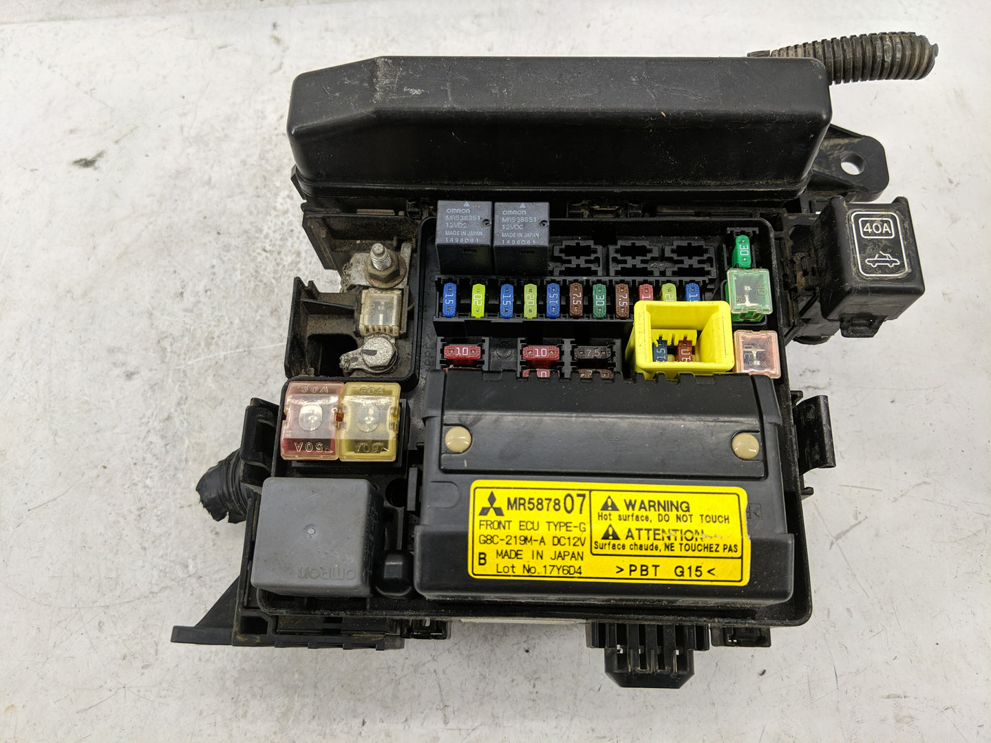 2004-2011 Mitsubishi Endeavor Fusebox Fuse Box Panel Relay Module Fits OEM Used Auto Parts - Oemusedautoparts1.com