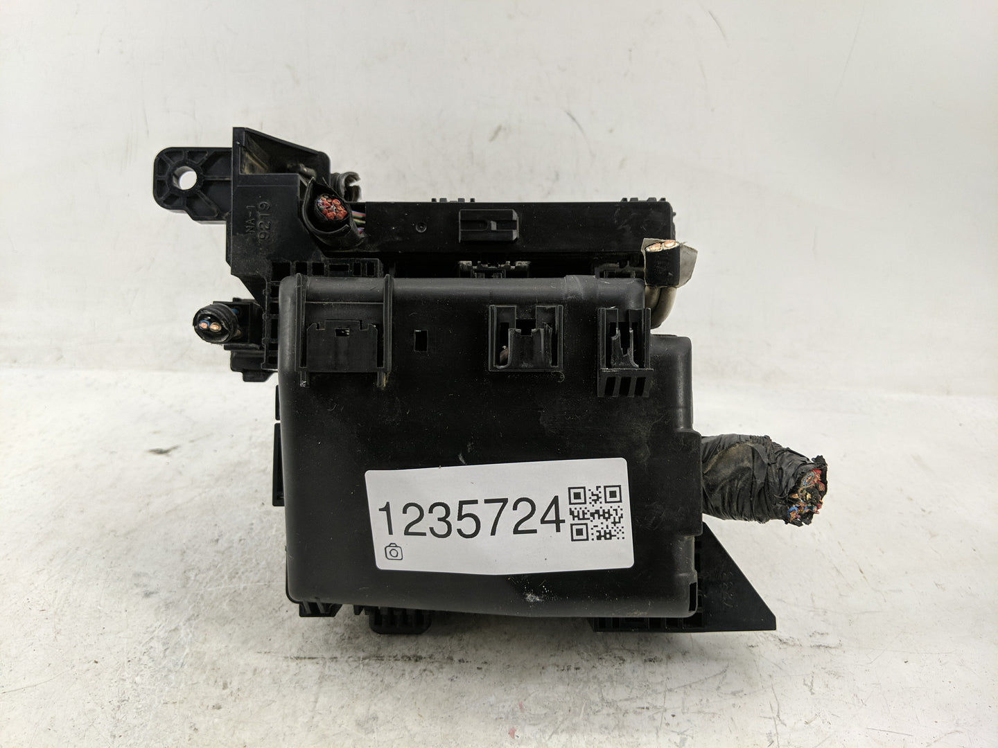 2004-2011 Mitsubishi Endeavor Fusebox Fuse Box Panel Relay Module Fits OEM Used Auto Parts - Oemusedautoparts1.com