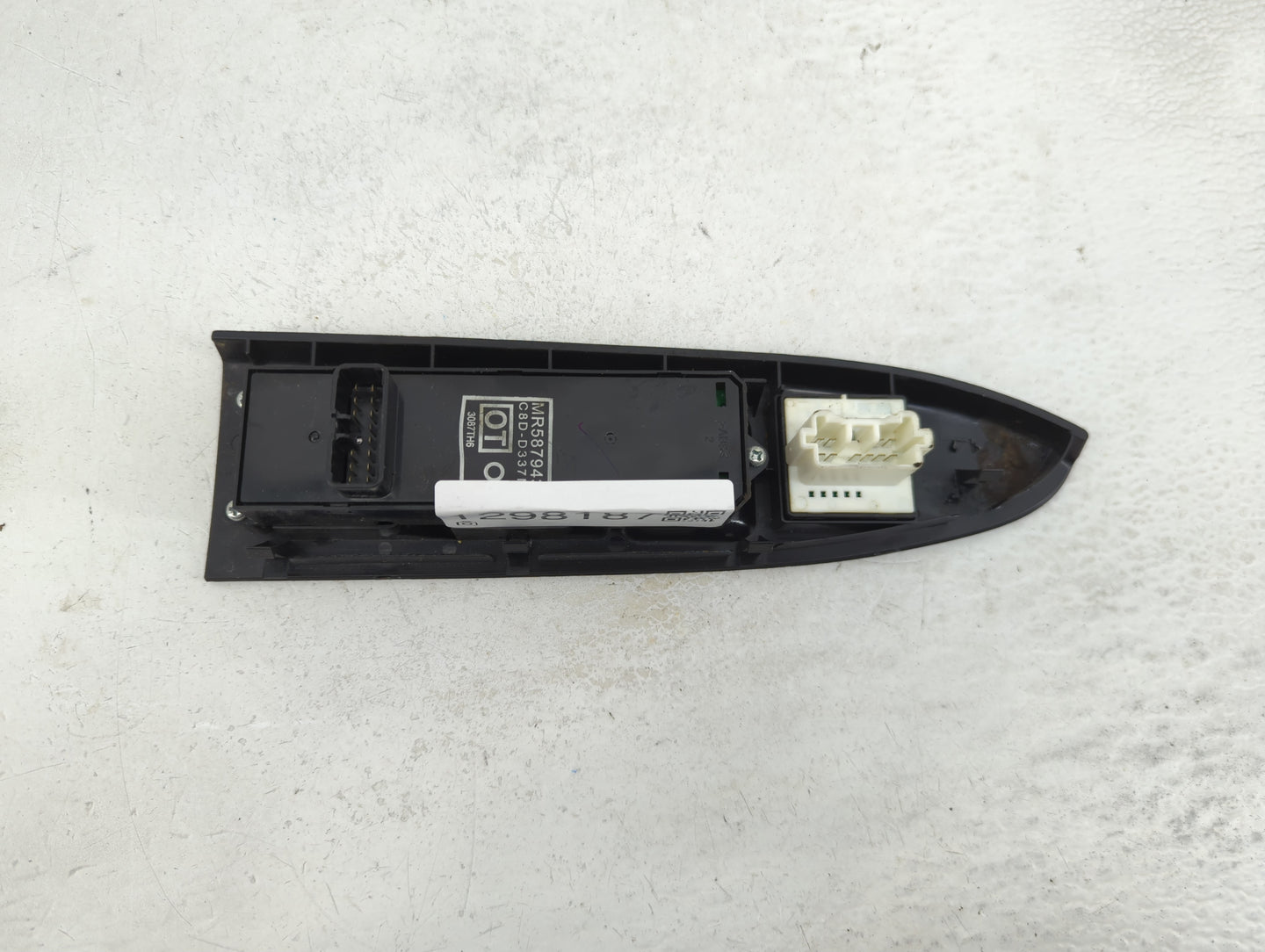 2007-2011 Mitsubishi Endeavor Master Power Window Switch Replacement Driver Side Left P/N:C8D-D337M MR587943 Fits OEM Used A