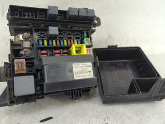 compare product 2004-2011 Mitsubishi Endeavor Fusebox Fuse Box Panel Relay Module P/N:MR965944 Fits OEM Used Auto Parts