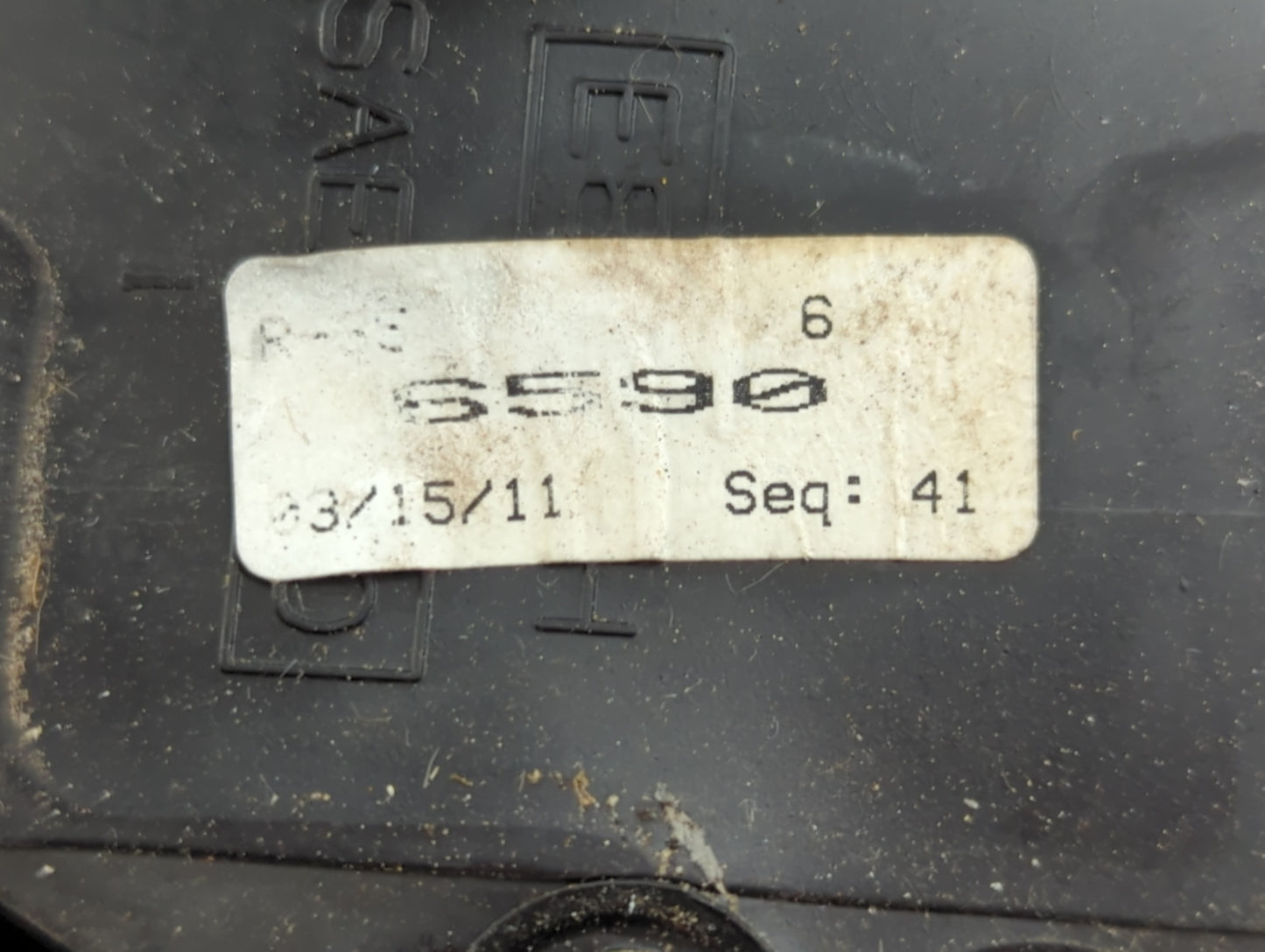 2011 Mitsubishi Endeavor Passenger Right Side View Manual Door Mirror - Oemusedautoparts1.com