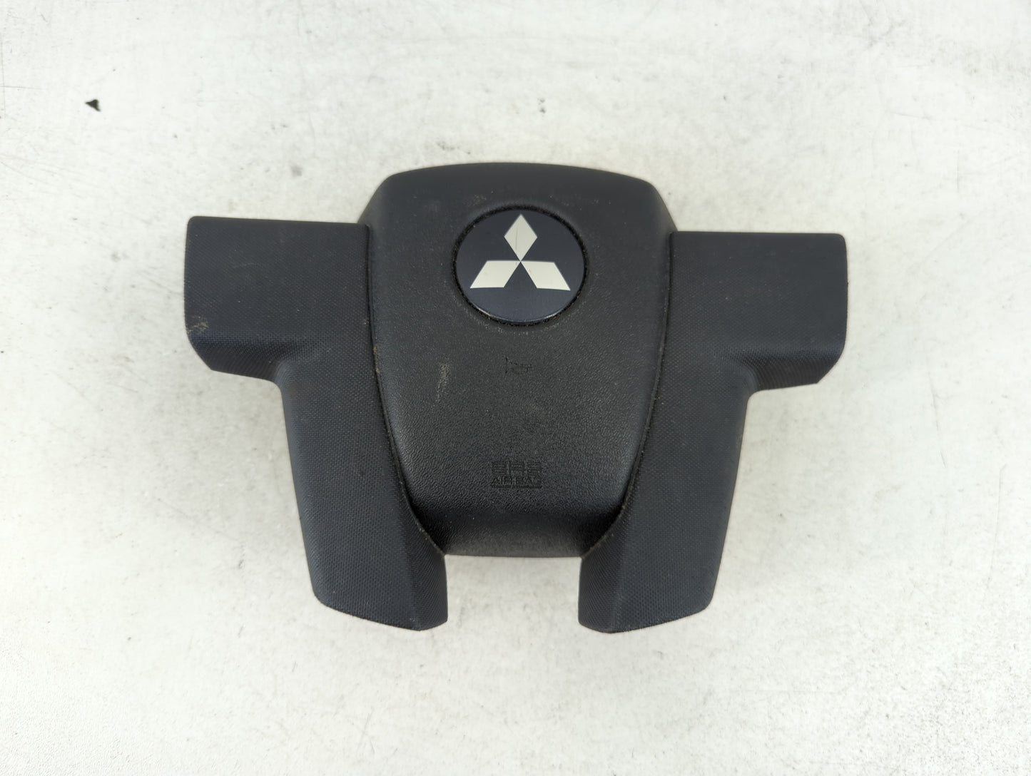 2011 Mitsubishi Endeavor Air Bag Driver Left Steering Wheel Mounted - Oemusedautoparts1.com