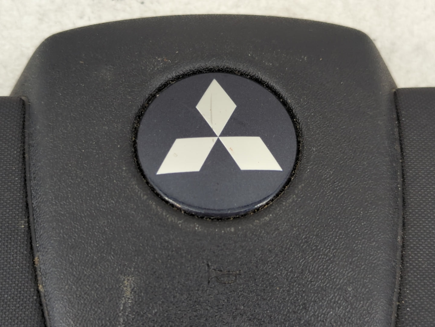 2011 Mitsubishi Endeavor Air Bag Driver Left Steering Wheel Mounted - Oemusedautoparts1.com