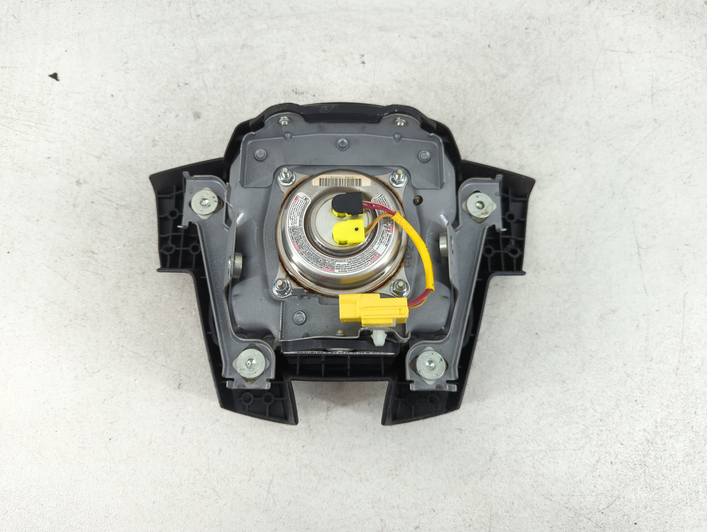 2011 Mitsubishi Endeavor Air Bag Driver Left Steering Wheel Mounted - Oemusedautoparts1.com