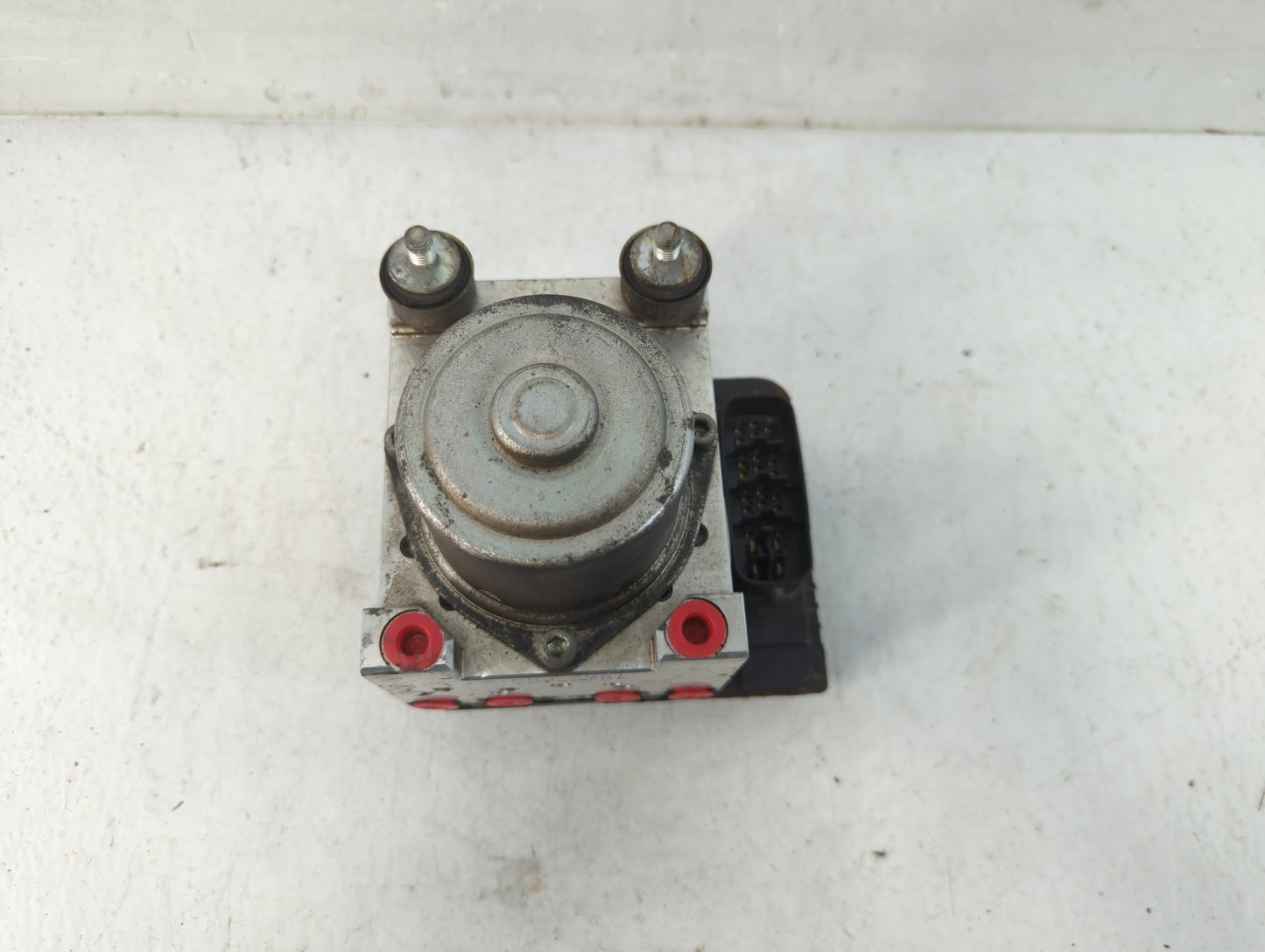 2010-2011 Mitsubishi Endeavor ABS Pump Control Module Replacement P/N:4670A494 Fits Fits 2010 2011 OEM Used Auto Parts - Oem