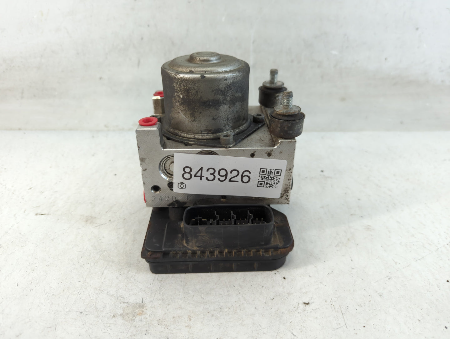 2010-2011 Mitsubishi Endeavor ABS Pump Control Module Replacement P/N:4670A494 Fits Fits 2010 2011 OEM Used Auto Parts - Oem