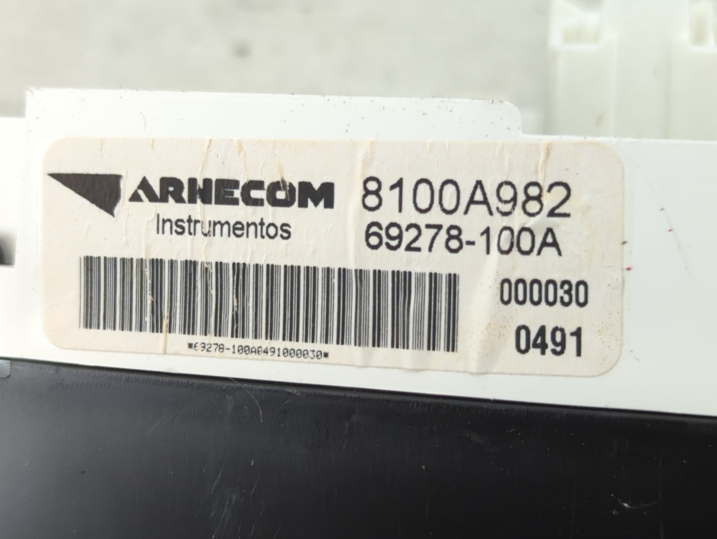 2011 Mitsubishi Endeavor Instrument Cluster Speedometer Gauges P/N:69278-100A 8100A982 Fits OEM Used Auto Parts - Oemusedaut