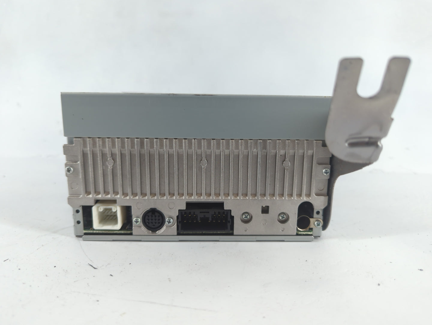 2007-2011 Mitsubishi Endeavor Radio AM FM Cd Player Receiver Replacement P/N:8701A293 Fits Fits 2007 2008 2009 2010 2011 OEM