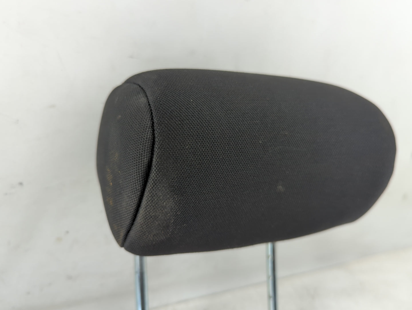 2011 Mitsubishi Endeavor Headrest Head Rest Rear Center Seat Fits OEM Used Auto Parts - Oemusedautoparts1.com
