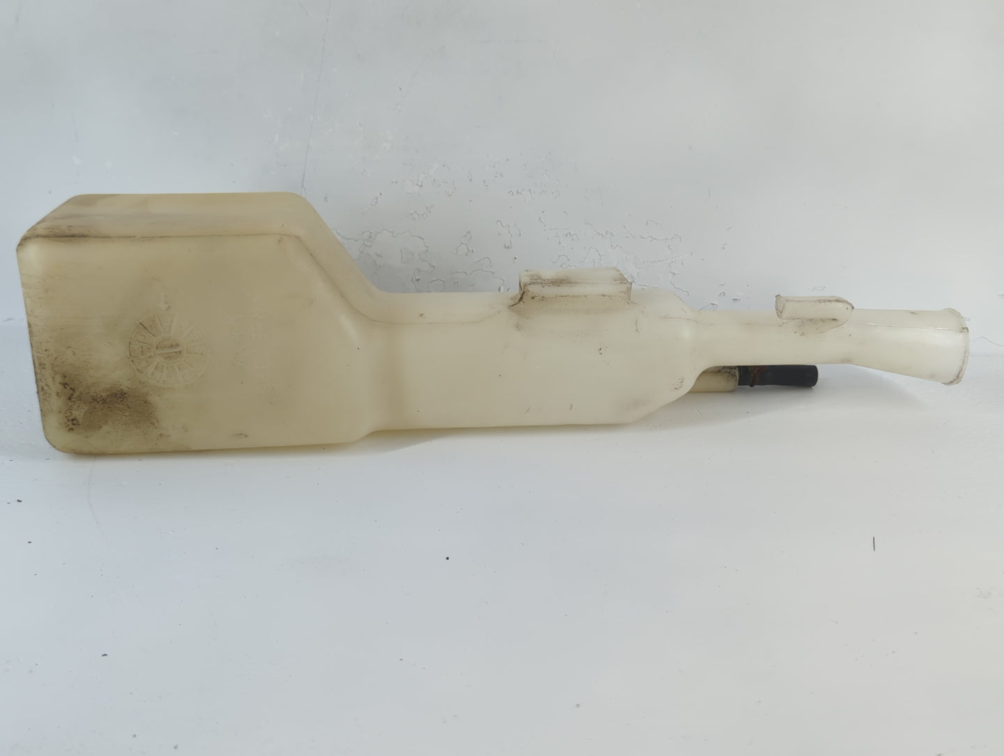 2004 Mitsubishi Endeavor Radiator Coolant Overflow Expansion Tank Bottle - Oemusedautoparts1.com