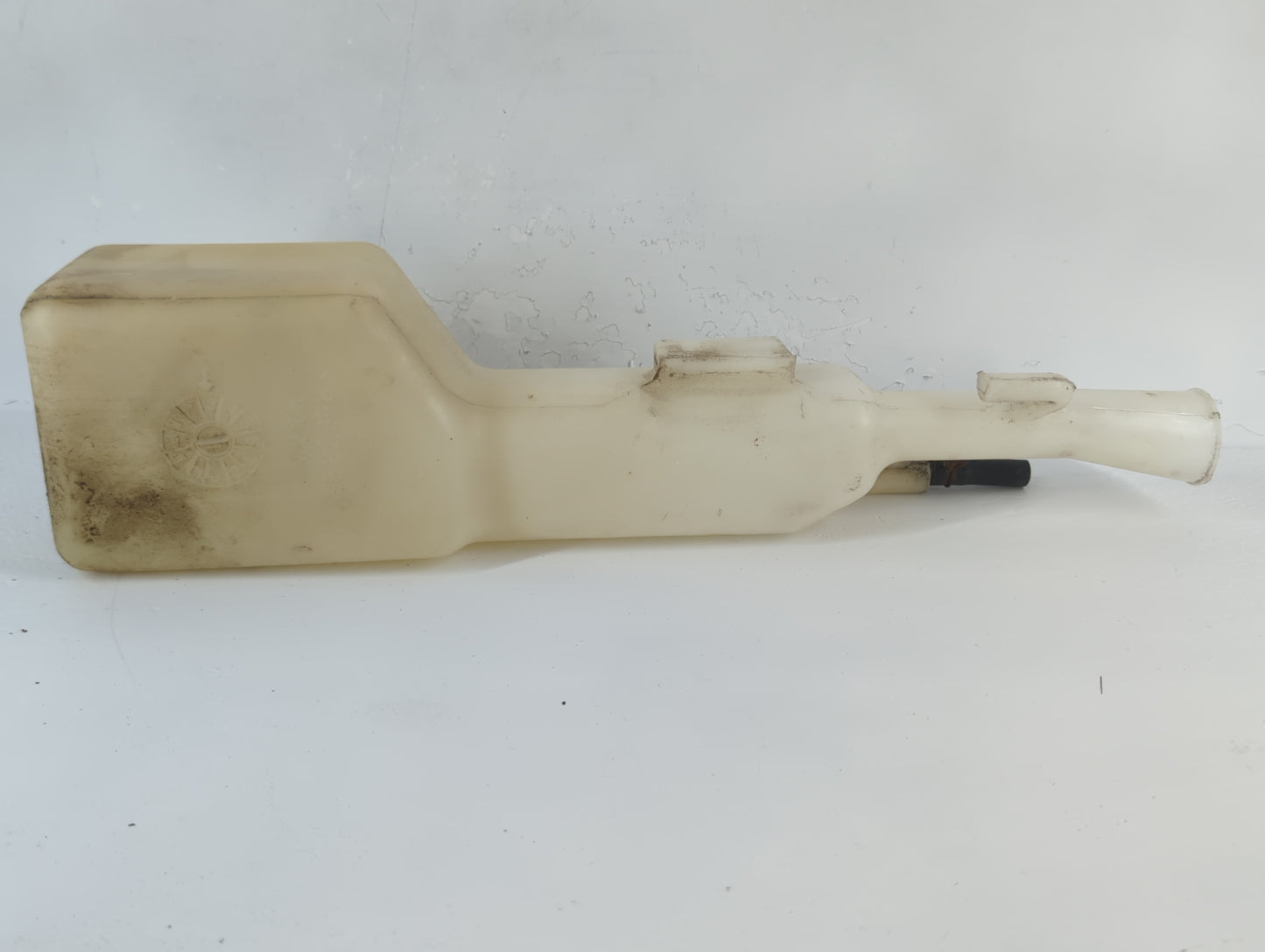 2004 Mitsubishi Endeavor Radiator Coolant Overflow Expansion Tank Bottle - Oemusedautoparts1.com
