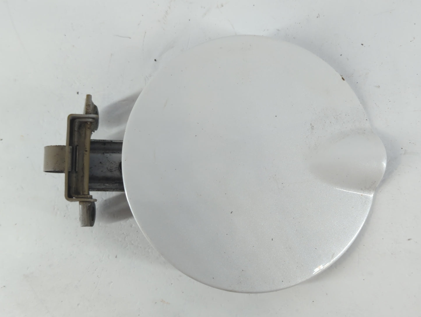 2011 Mitsubishi Endeavor Fuel Tank Door Lid Gas Tank - Oemusedautoparts1.com