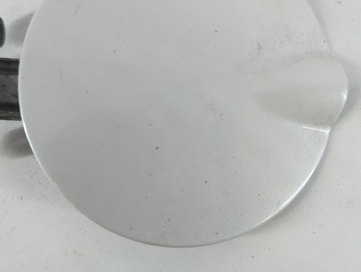 2011 Mitsubishi Endeavor Fuel Tank Door Lid Gas Tank - Oemusedautoparts1.com
