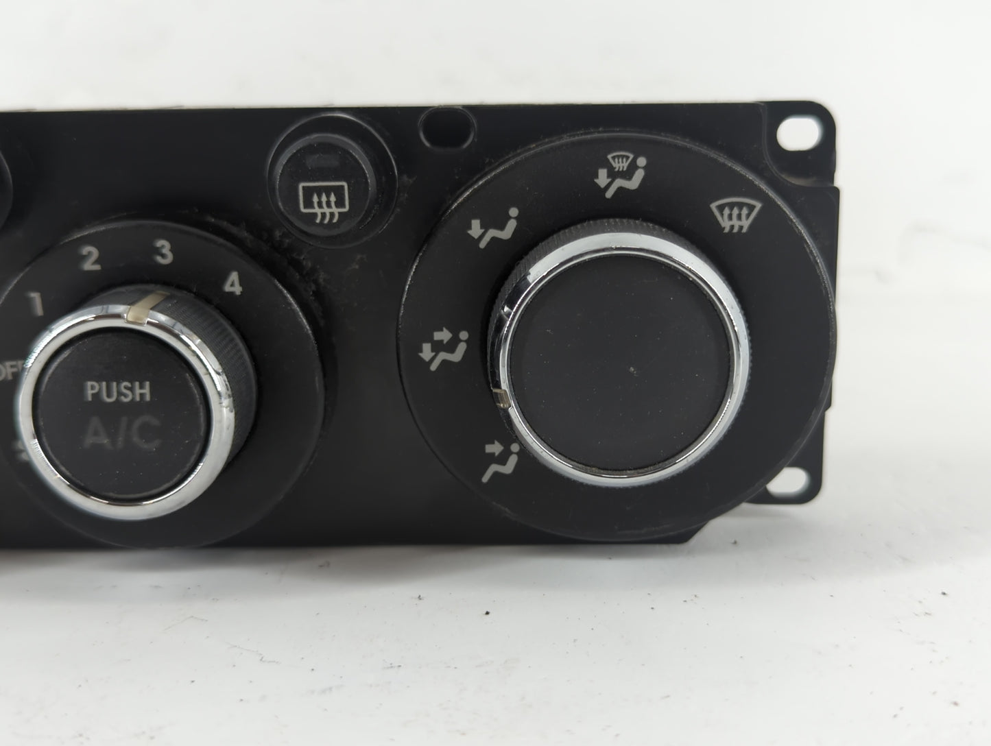 2011 Mitsubishi Endeavor Climate Control Module Temperature AC/Heater Replacement Fits OEM Used Auto Parts - Oemusedautopart