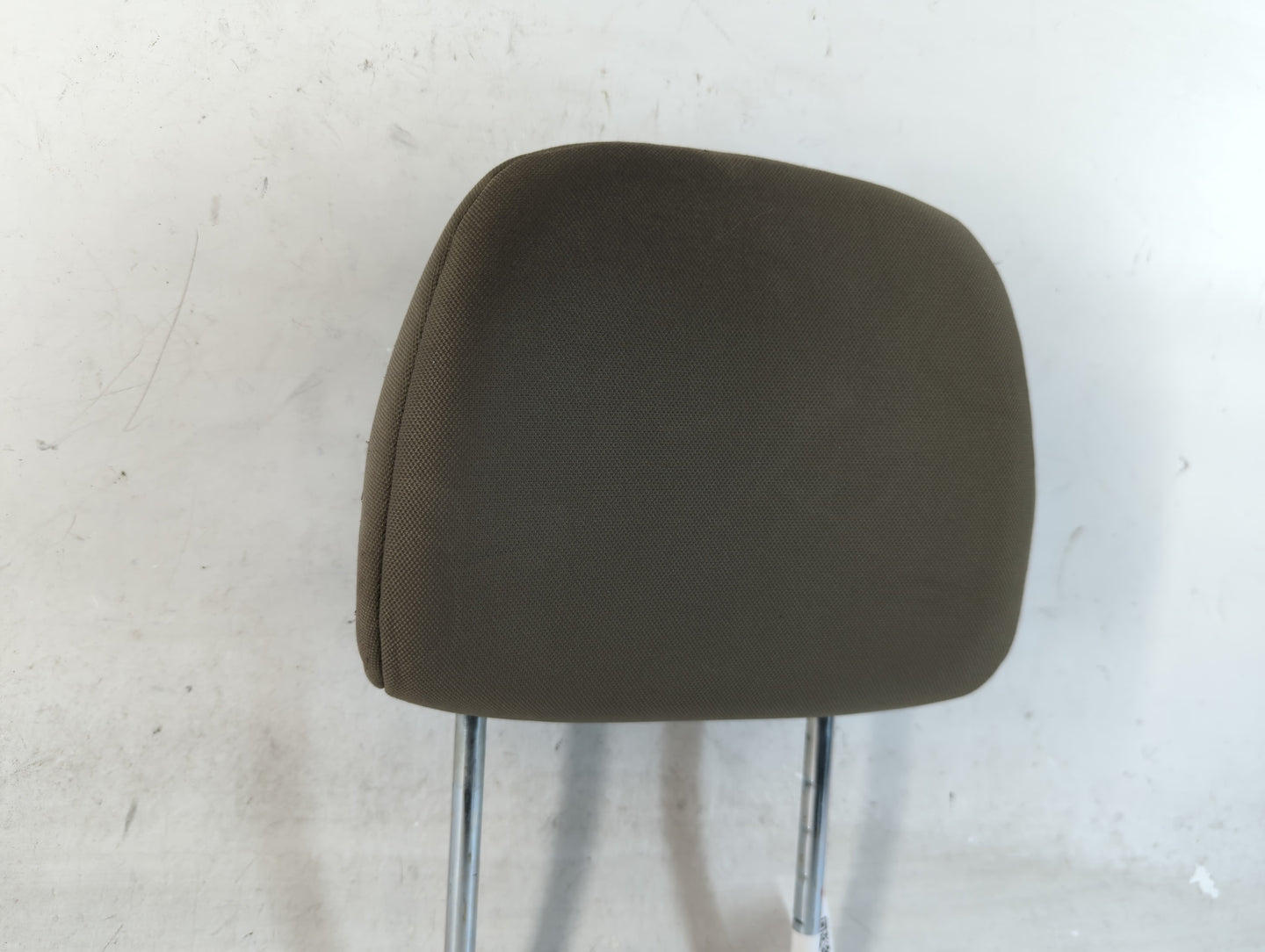 2011 Mitsubishi Endeavor Headrest Head Rest Front Driver Passenger Seat Fits OEM Used Auto Parts - Oemusedautoparts1.com