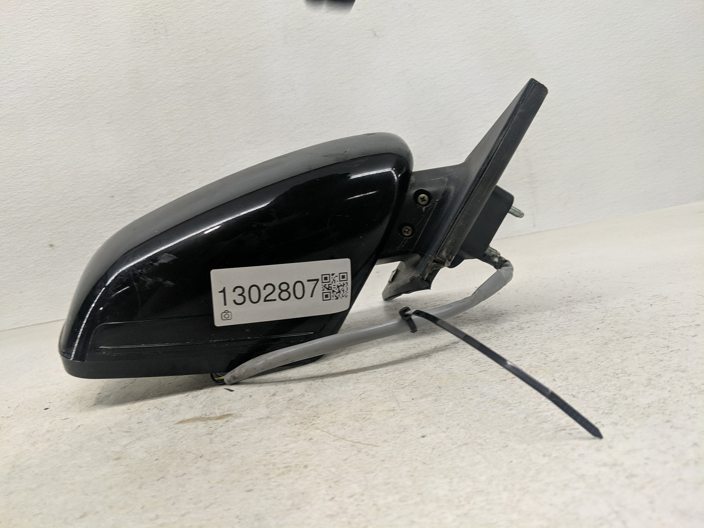 2004-2012 Mitsubishi Galant Passenger Side View Mirror - Right Door Mirror OEM Used - Oemusedautoparts1.com