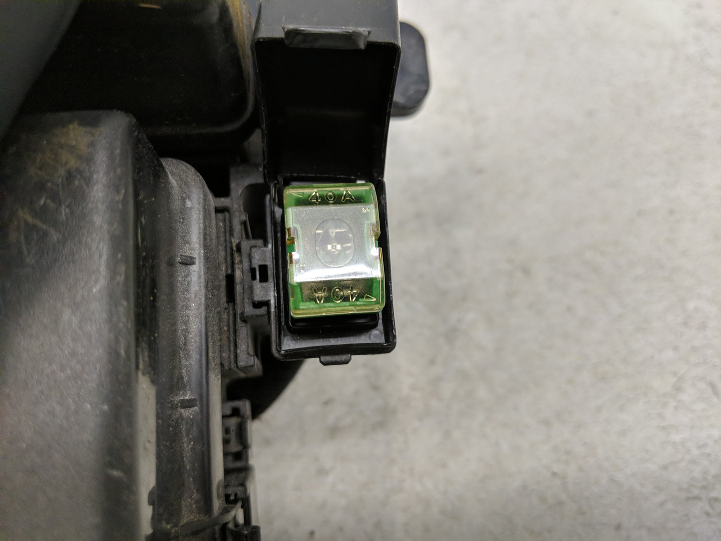 2010-2012 Mitsubishi Galant Fusebox Fuse Box Panel Relay Module Fits Fits 2010 2011 2012 OEM Used Auto Parts - Oemusedautopa