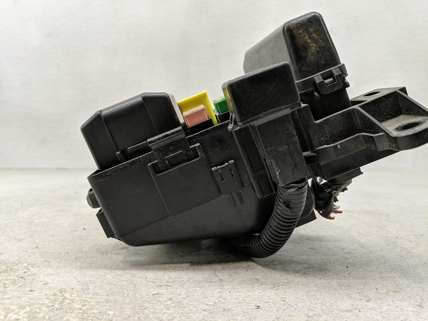 2010-2012 Mitsubishi Galant Fusebox Fuse Box Panel Relay Module Fits Fits 2010 2011 2012 OEM Used Auto Parts - Oemusedautopa