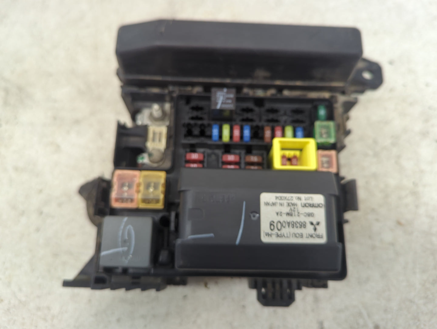 2010-2012 Mitsubishi Galant Fusebox Fuse Box Panel Relay Module P/N:8638A009 G8C-218M-2A Fits Fits 2010 2011 2012 OEM Used A