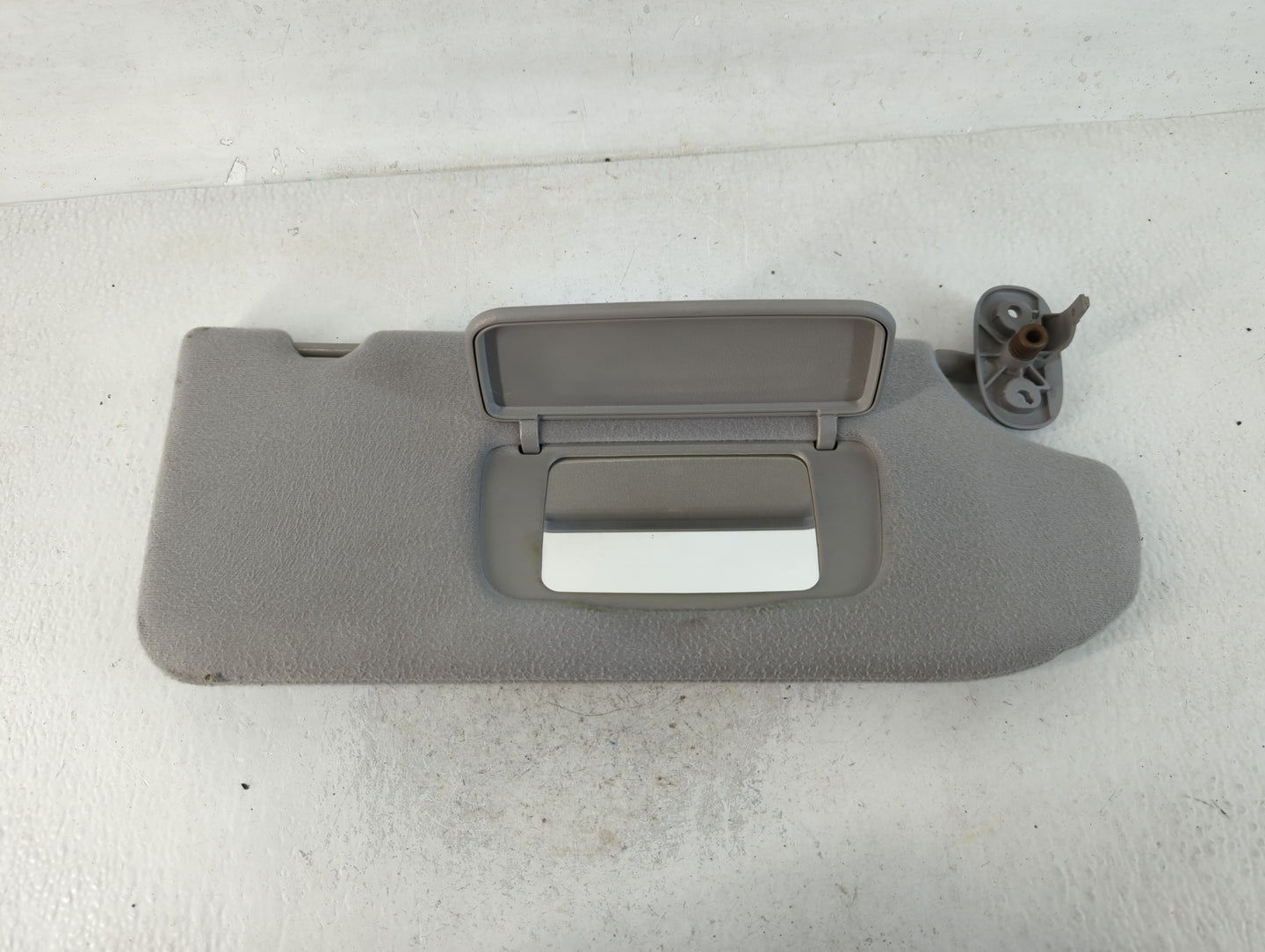 2010-2012 Mitsubishi Galant Sun Visor Shade Replacement Passenger Right Mirror Fits Fits 2010 2011 2012 OEM Used Auto Parts 
