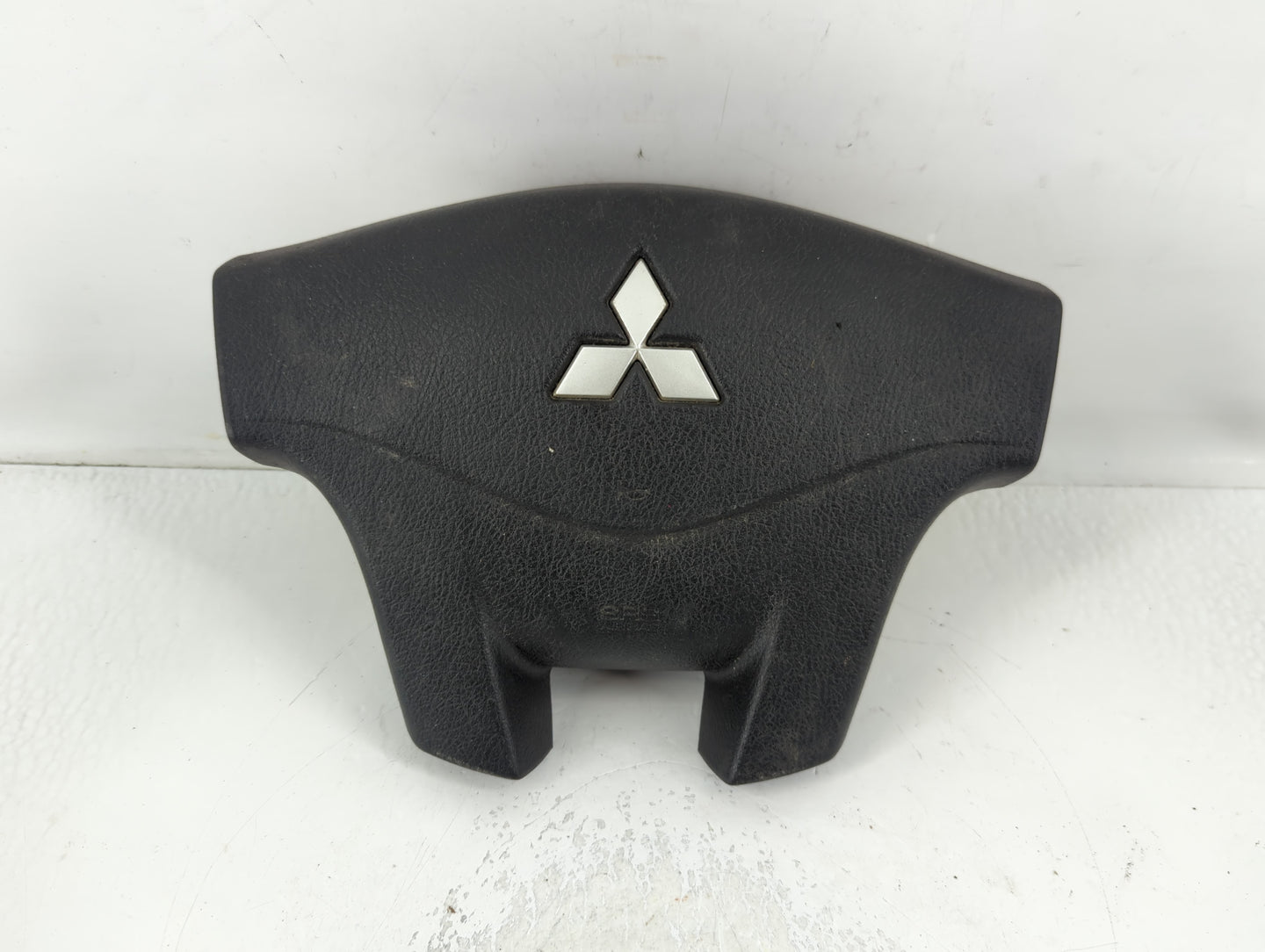 2007-2012 Mitsubishi Galant Air Bag Driver Left Steering Wheel Mounted P/N:Z06E1008909 Fits Fits 2007 2008 2009 2010 2011 20